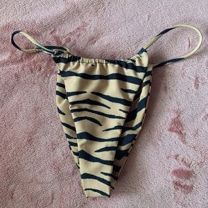 Skatie Bobbi Malibu bottoms XS